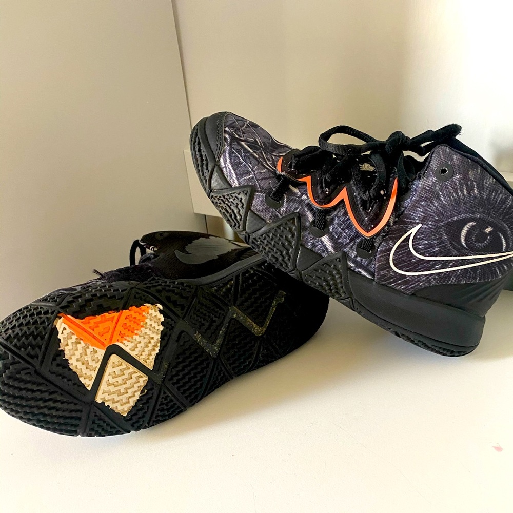 NIKE | Kyrie S2 | Kids Size 1